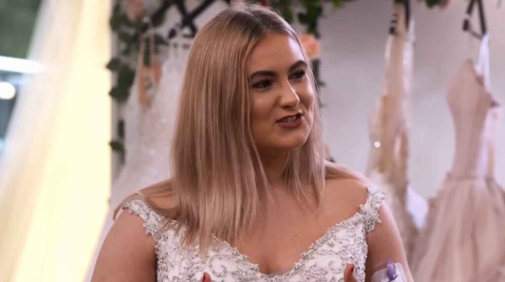 Sad bride Bethany opening up about her medical-induced weight gain and body dysmorphia struggles during her fitting.